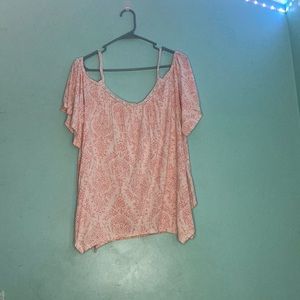 Over the shoulders | patterned |